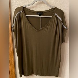 Palette- Dark green top with bling accent, size large